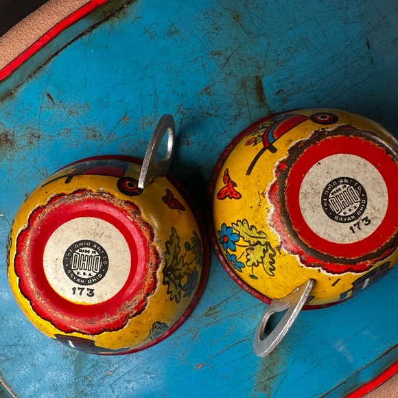 Extinct Cartoon & Mickey! Kids Play Memorabilia (Somewhat Rusty Tin Dishes!) - Picture 4 of 14